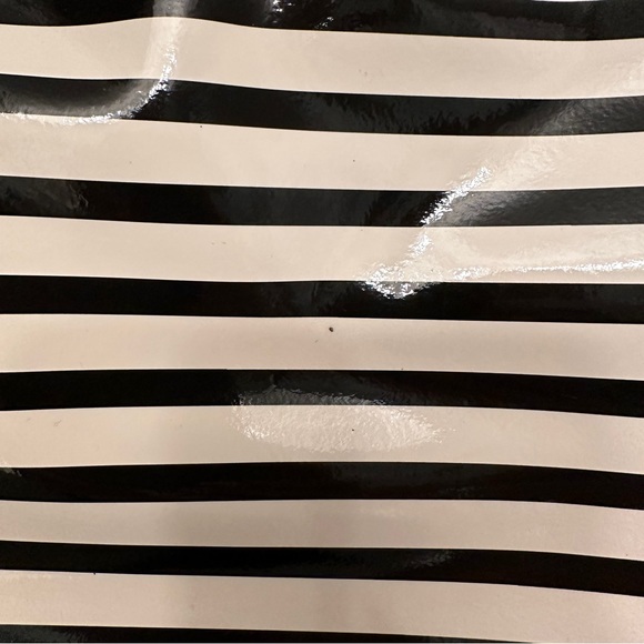 Kate Spade padded vinyl crossbody bag - Picture 5 of 6